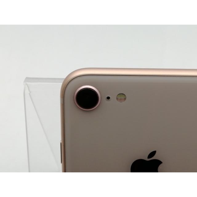 中古】Apple docomo 【SIMロック解除済み】 iPhone 8 64GB ゴールド