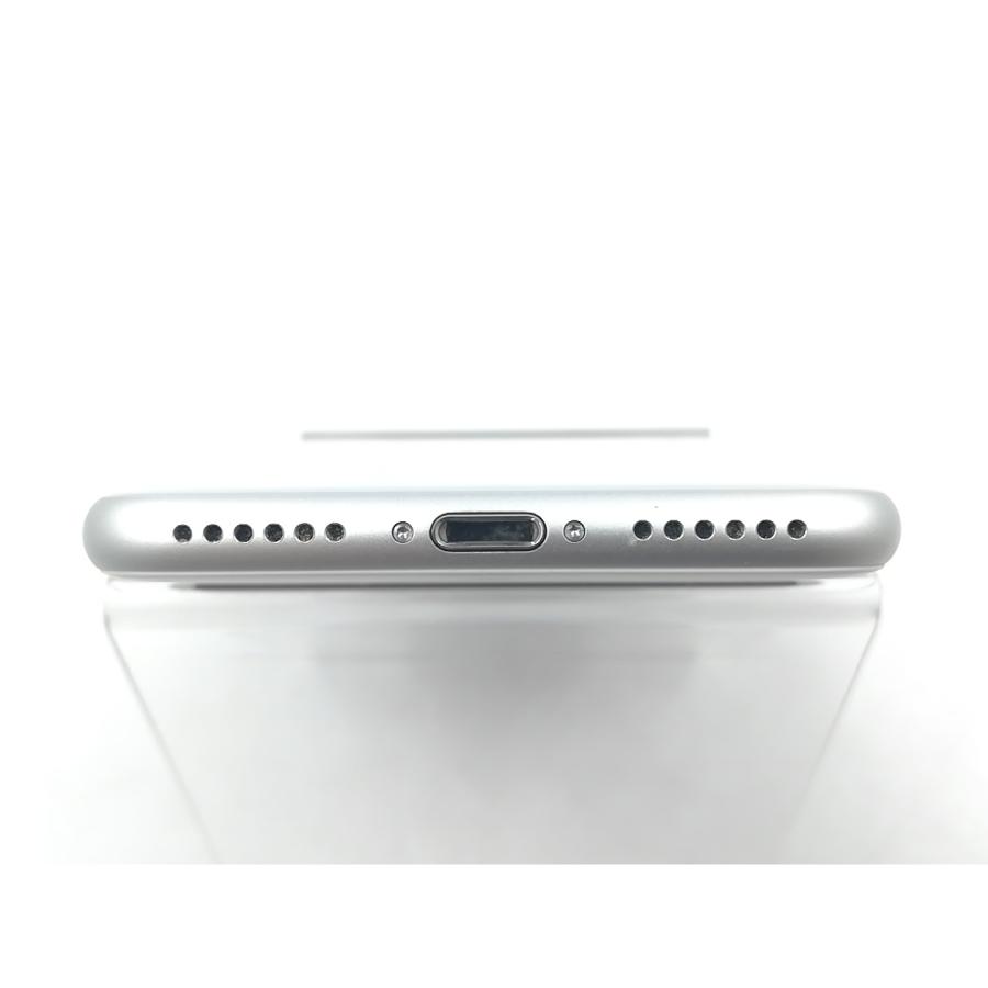中古】Apple docomo 【SIMロック解除済み】 iPhone 8 64GB シルバー