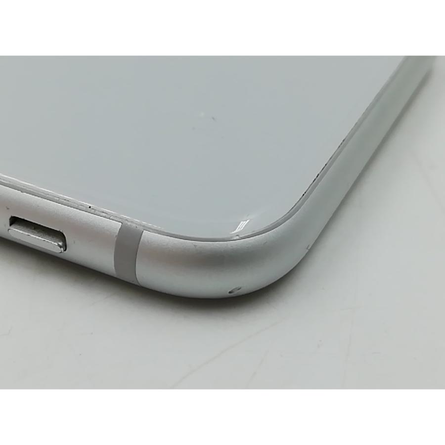 中古】Apple au 【SIMロック解除済み】 iPhone 8 64GB シルバー MQ792J