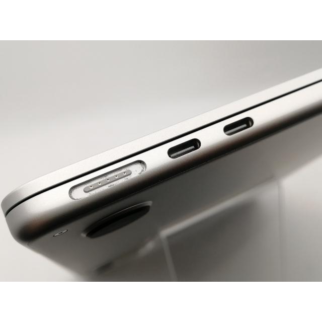 【中古】Apple MacBook Air 13インチ  M2(CPU:8C/GPU:8C) 8GB/256GB シルバー MLXY3J/A (M2,2022)【千葉】保証期間１ヶ月【ランクA】の画像