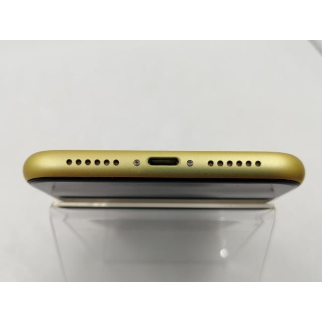 中古】Apple au 【SIMロック解除済み】 iPhone 11 64GB イエロー