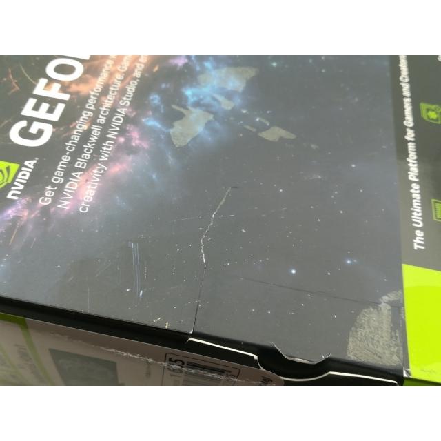 中古】玄人志向 GALAKURO GAMING GG-RTX5070-E12GB/OC/DF RTX5070/12GB