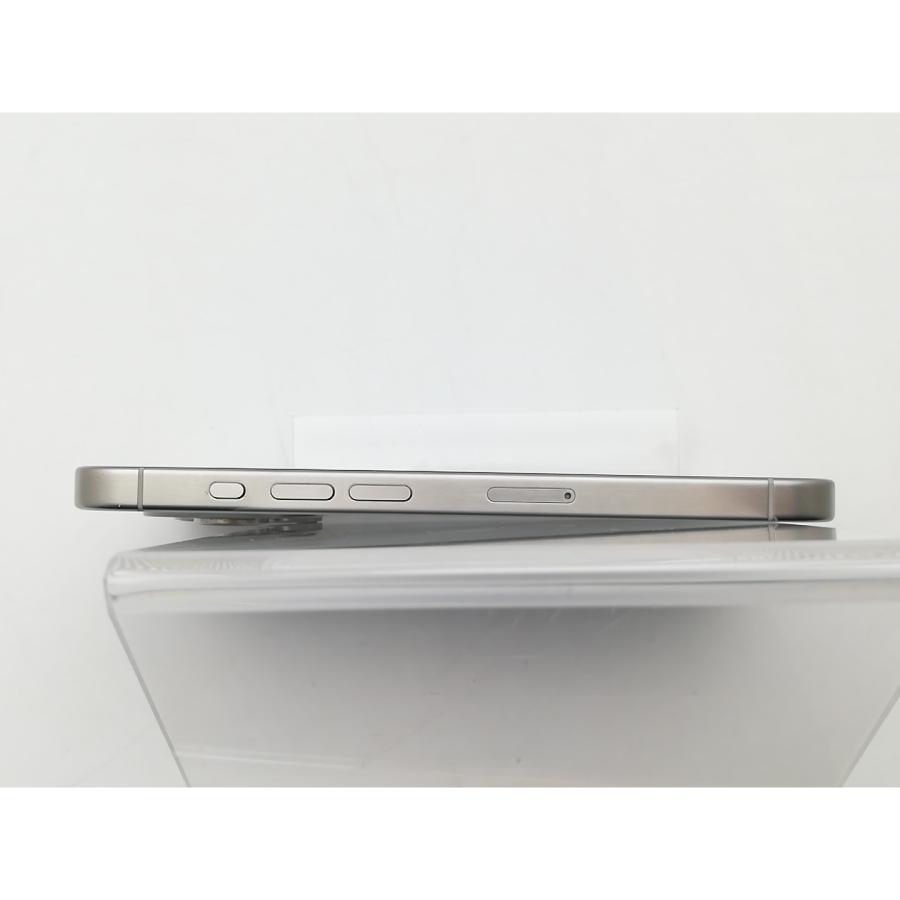 【中古】Apple 国内版 【SIMフリー】 iPhone 15 Pro 256GB ホワイトチタニウム MTUD3J/A【千葉】保証期間１ヶ月【ランクB】の画像