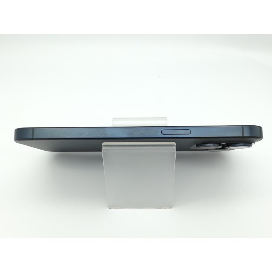 【中古】Apple au 【SIMフリー】 iPhone 15 Pro Max 512GB ブルーチタニウム MU6X3J/A【秋葉本店】保証期間１ヶ月【ランクB】の画像