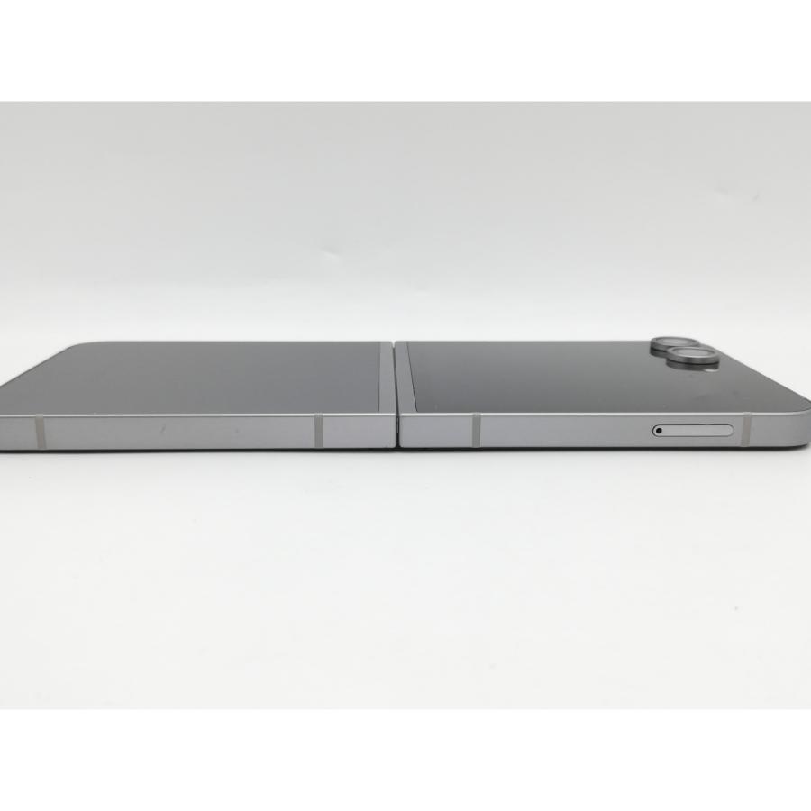 中古】SAMSUNG 国内版 【SIMフリー】 Galaxy Z Flip6 シルバーシャドウ