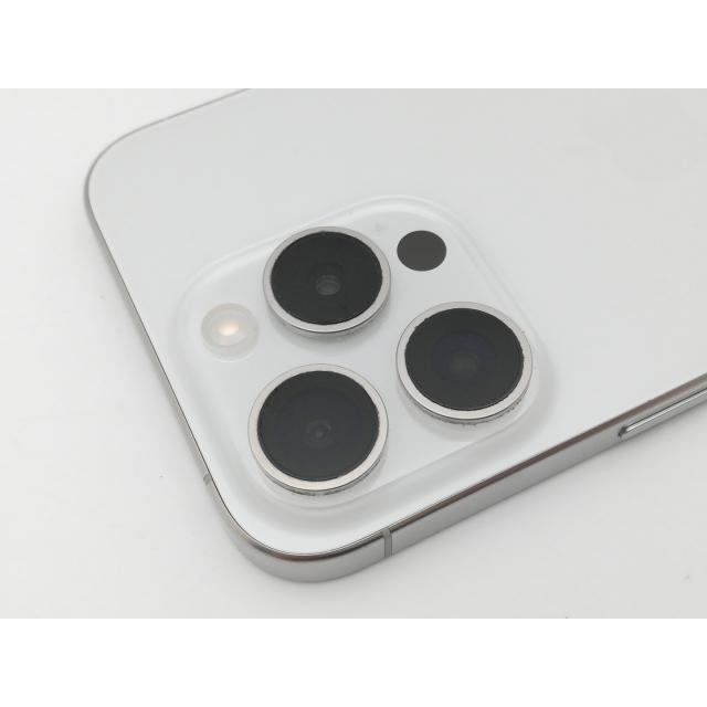 【中古】Apple 国内版 【SIMフリー】 iPhone 15 Pro 256GB ホワイトチタニウム MTUD3J/A【中野】保証期間１ヶ月【ランクB】の画像