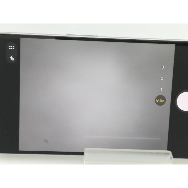 【中古】Apple 国内版 【SIMフリー】 iPhone 15 Pro 256GB ホワイトチタニウム MTUD3J/A【中野】保証期間１ヶ月【ランクB】の画像