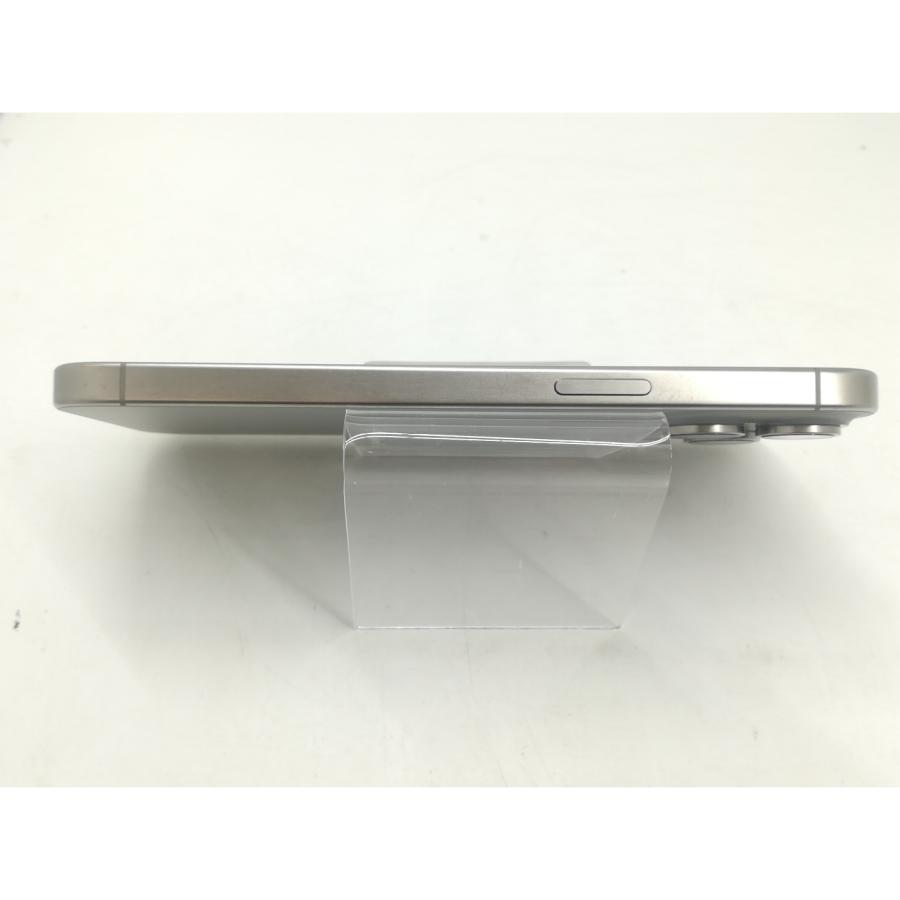 【中古】Apple SoftBank 【SIMフリー】 iPhone 15 Pro Max 256GB ナチュラルチタニウム MU6R3J/A【札幌】保証期間１ヶ月【ランクA】の画像