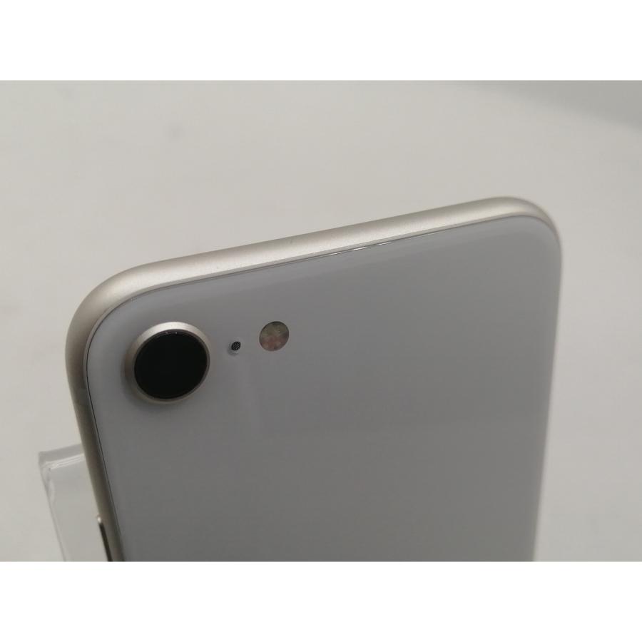【中古】Apple au 【SIMフリー】 iPhone SE（第3世代） 64GB スターライト MMYD3J/A【宇田川】保証期間１ヶ月【ランクB】の画像