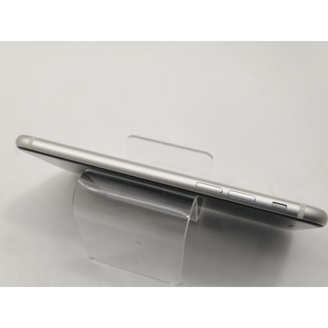 【中古】Apple au 【SIMフリー】 iPhone SE（第3世代） 64GB スターライト MMYD3J/A【宇田川】保証期間１ヶ月【ランクB】の画像