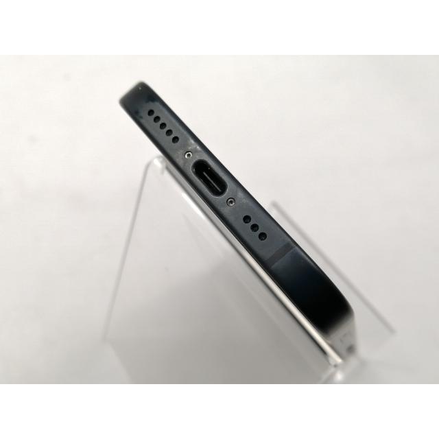 【中古】Apple 国内版 【SIMフリー】 iPhone 15 256GB ブラック MTMN3J/A【新宿東口】保証期間１ヶ月【ランクC】の画像