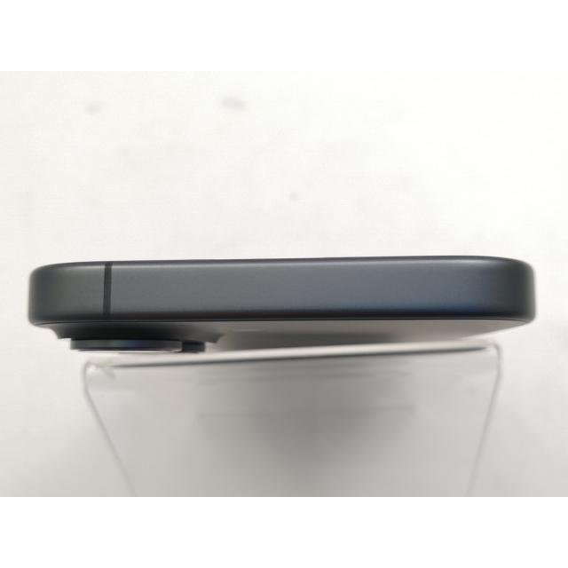 【中古】Apple 国内版 【SIMフリー】 iPhone 17 256GB ブラック MG674J/A【宇田川】保証期間１ヶ月【ランクA】の画像