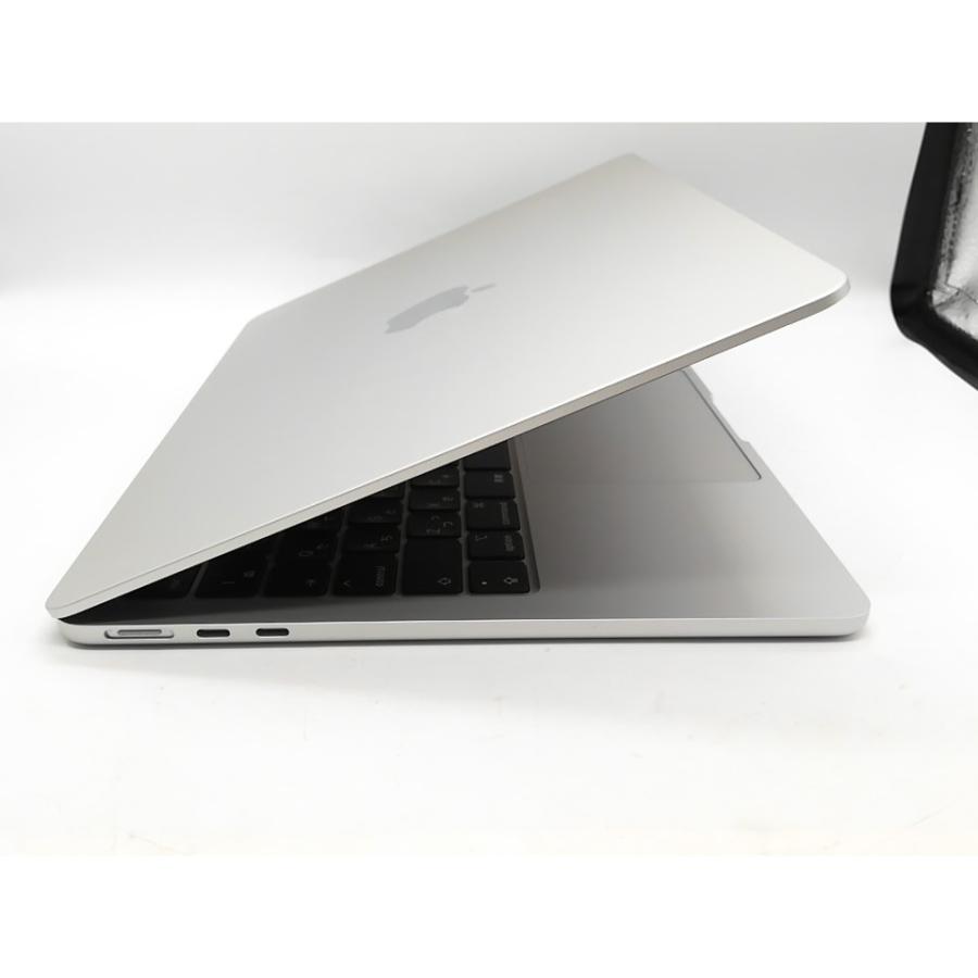 中古】Apple MacBook Air 13インチ M2(CPU:8C/GPU:8C) 8GB/256GB
