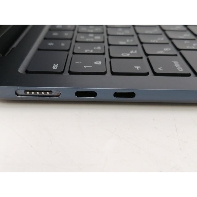 中古】Apple MacBook Air 13インチ M2(CPU:8C/GPU:8C) 16GB/256GB