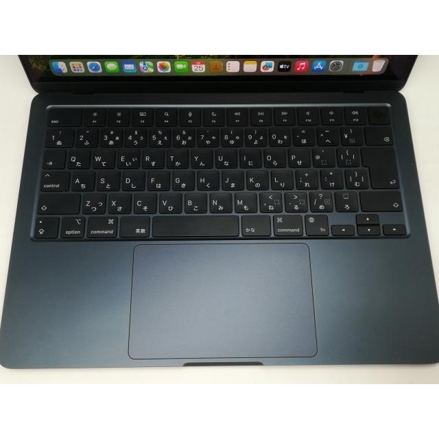 中古】Apple MacBook Air 13インチ M2(CPU:8C/GPU:8C) 16GB/256GB