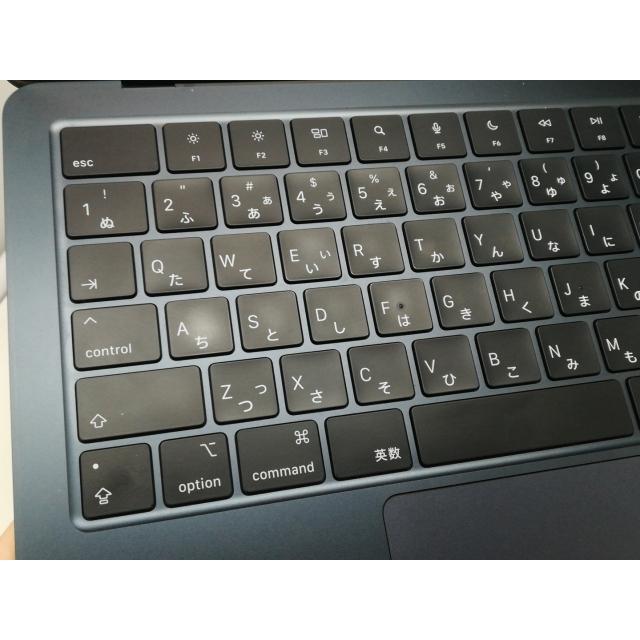 中古】Apple MacBook Air 13インチ M2(CPU:8C/GPU:8C) 16GB/256GB