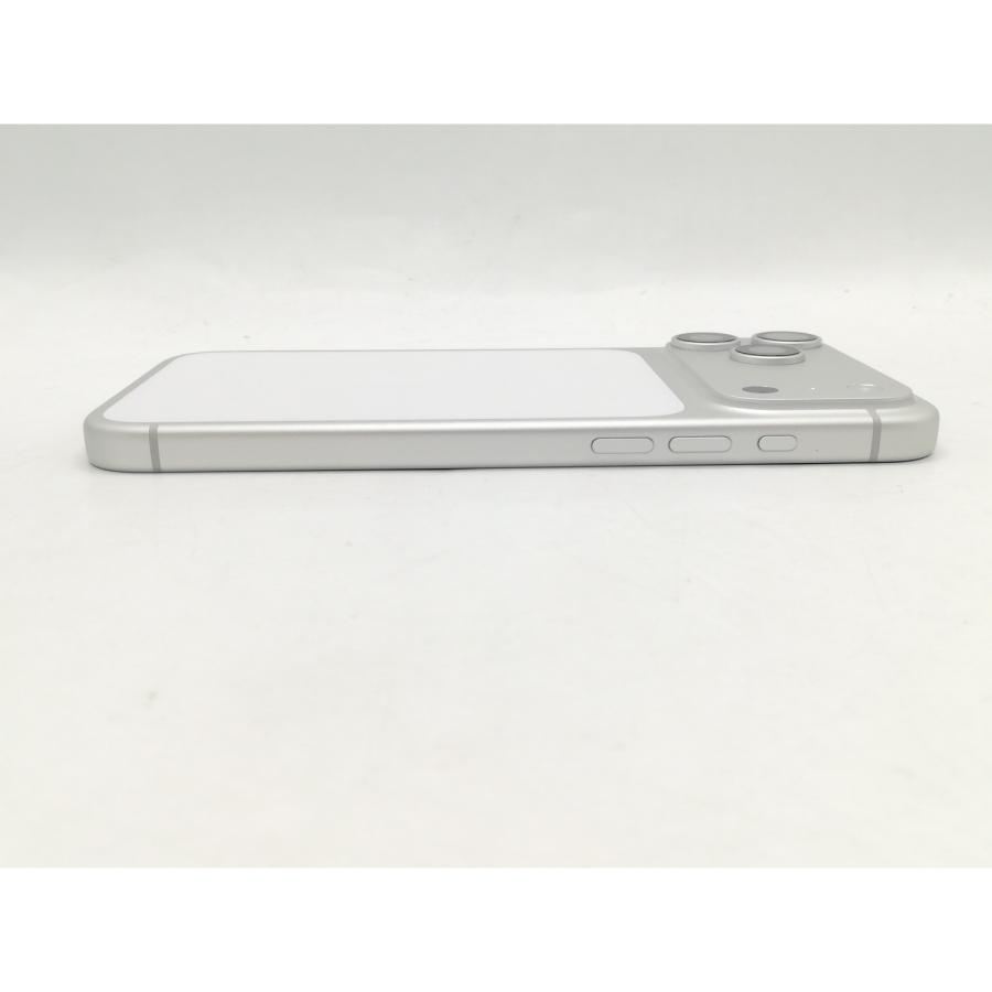 iPhone17 Pro Max 1TB シルバー MFYF4J／A 中古品 iPhone 17 Pro Max 1TB シルバー MFYF4J/A 未開封 SIMフリーの買取