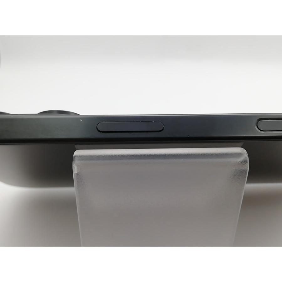 【中古】Apple SoftBank 【SIMフリー】 iPhone 16 Pro 128GB ブラックチタニウム MYMV3J/A【新宿】保証期間１ヶ月【ランクA】の画像
