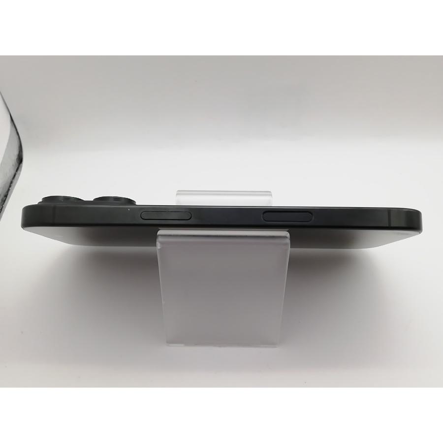 【中古】Apple SoftBank 【SIMフリー】 iPhone 16 Pro 128GB ブラックチタニウム MYMV3J/A【新宿】保証期間１ヶ月【ランクA】の画像