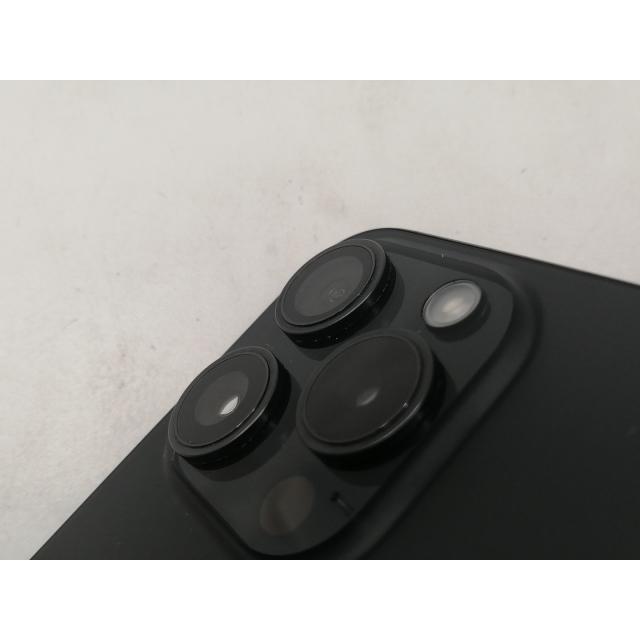【中古】Apple docomo 【SIMフリー】 iPhone 15 Pro 128GB ブラックチタニウム MTU73J/A【宇田川】保証期間１ヶ月【ランクB】の画像