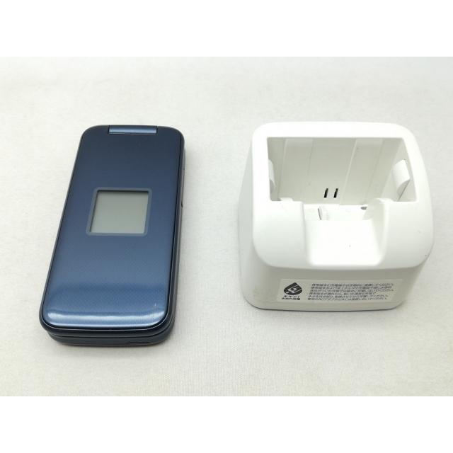 f-01m 本体　携帯電話 動作確認済み　充電器付き。　simロック解除済み 中古 らくらくホン F-01M docomo版SIMフリー 本体 Aランク 携帯電話