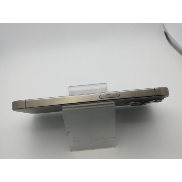 【中古】Apple 国内版 【SIMフリー】 iPhone 15 Pro 1TB ナチュラルチタニウム MTUT3J/A【新橋烏森通り】保証期間１ヶ月【ランクA】の画像