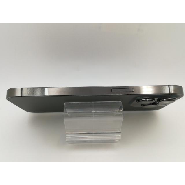 【中古】Apple docomo 【SIMフリー】 iPhone 13 Pro 1TB グラファイト MLV13J/A【新橋】保証期間１ヶ月【ランクB】の画像