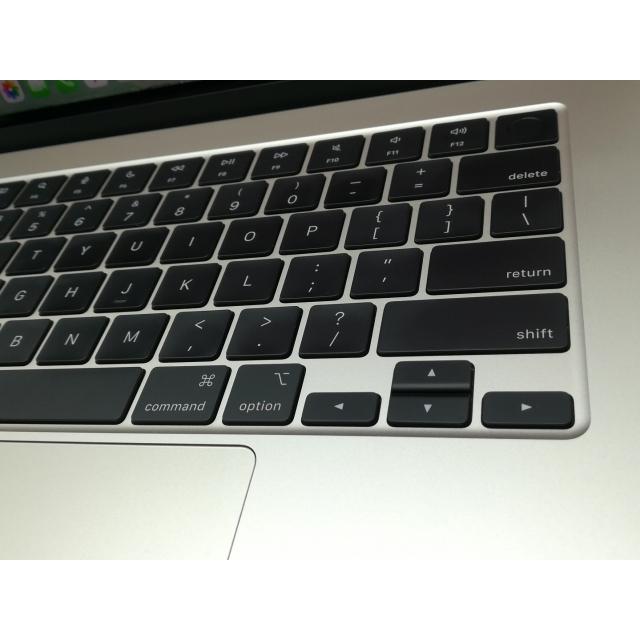 【中古】Apple MacBook Air 15インチ CTO (M4, 2025) スターライト M4(CPU:10C/GPU:10C)/16G/512G【新橋】保証期間１ヶ月【ランクA】の画像
