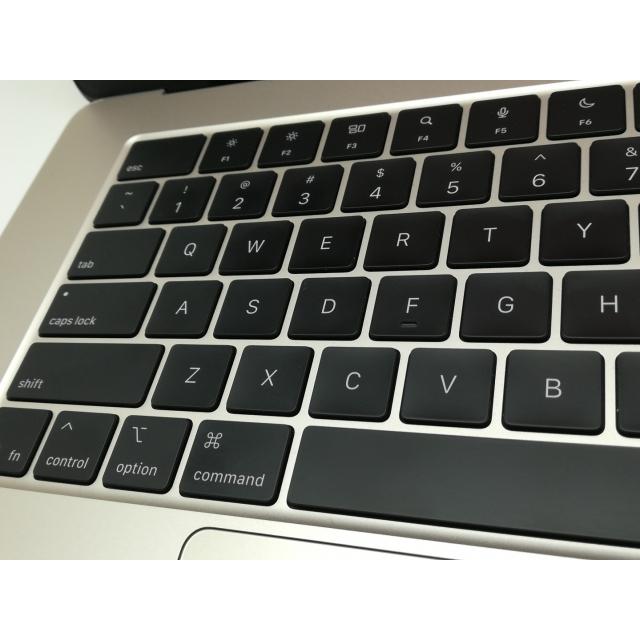 【中古】Apple MacBook Air 15インチ CTO (M4, 2025) スターライト M4(CPU:10C/GPU:10C)/16G/512G【新橋】保証期間１ヶ月【ランクA】の画像