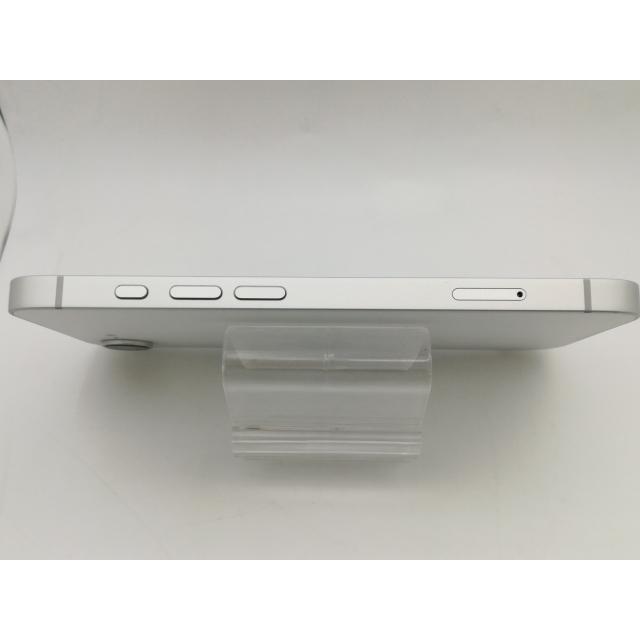 【中古】Apple 国内版 【SIMフリー】 iPhone 16e 128GB ホワイト MD1R4J/A【新橋】保証期間１ヶ月【ランクB】の画像