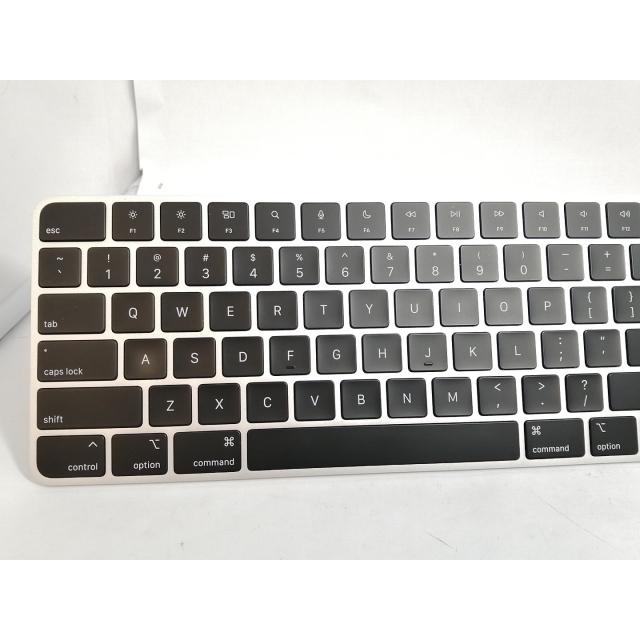中古】Apple Magic Keyboard（テンキー付き/ブラックキー/Apple