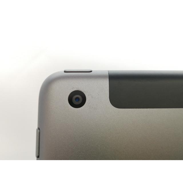 中古】Apple au 【SIMロック解除済み】 iPad（第8世代/2020） 32GB