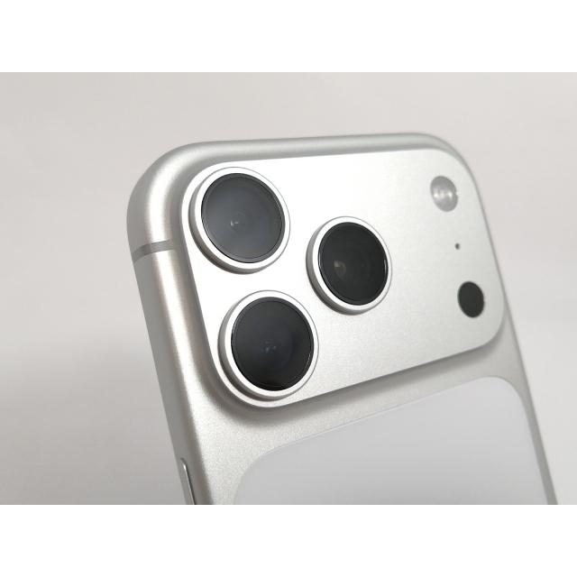 中古】Apple 国内版 【SIMフリー】 iPhone 17 Pro 256GB シルバー