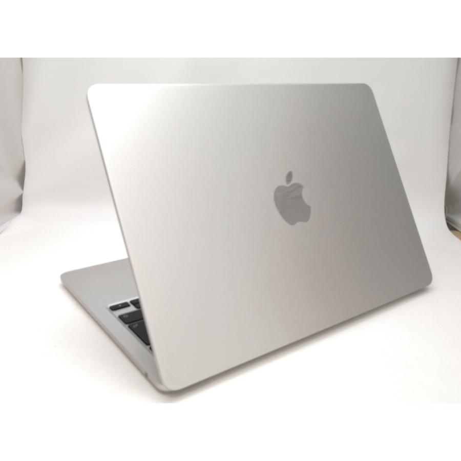 【中古】Apple MacBook Air 13インチ  M2(CPU:8C/GPU:8C) 8GB/256GB シルバー MLXY3J/A (M2,2022)【新宿2】保証期間１ヶ月【ランクB】の画像