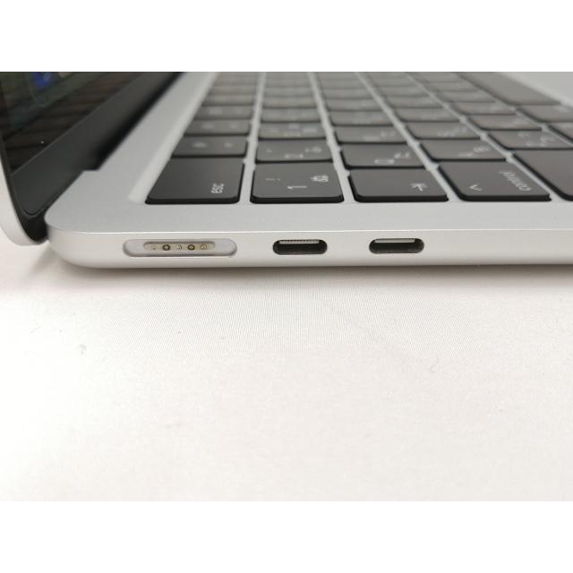 【中古】Apple MacBook Air 13インチ  M2(CPU:8C/GPU:8C) 8GB/256GB シルバー MLXY3J/A (M2,2022)【新宿2】保証期間１ヶ月【ランクB】の画像