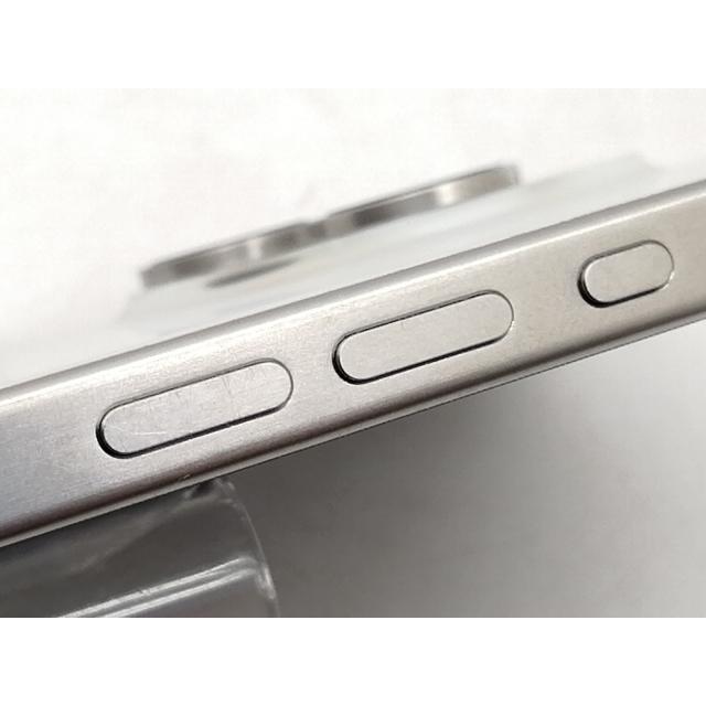 【中古】Apple 国内版 【SIMフリー】 iPhone 15 Pro Max 256GB ホワイトチタニウム MU6Q3J/A【仙台イービーンズ】保証期間１ヶ月【ランクB】の画像