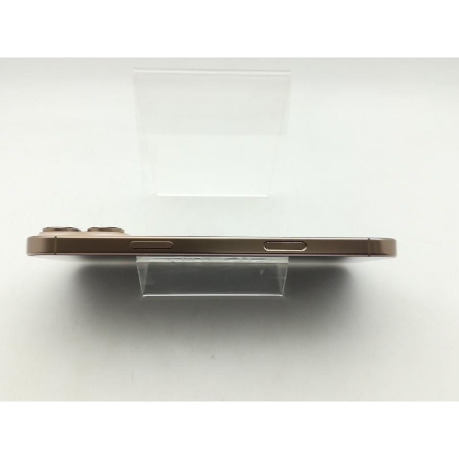 【中古】Apple 国内版 【SIMフリー】 iPhone 16 Pro Max 256GB デザートチタニウム MYWJ3J/A【神戸】保証期間１ヶ月【ランクA】の画像