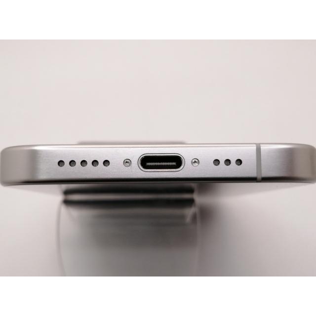 【中古】Apple 楽天モバイル 【SIMフリー】 iPhone 15 Pro 128GB ホワイトチタニウム MTU83J/A【大阪堂島】保証期間１ヶ月【ランクA】の画像