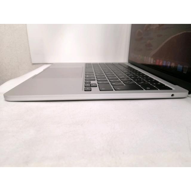中古】Apple MacBook Air 13インチ M2(CPU:8C/GPU:8C) 8GB/256GB