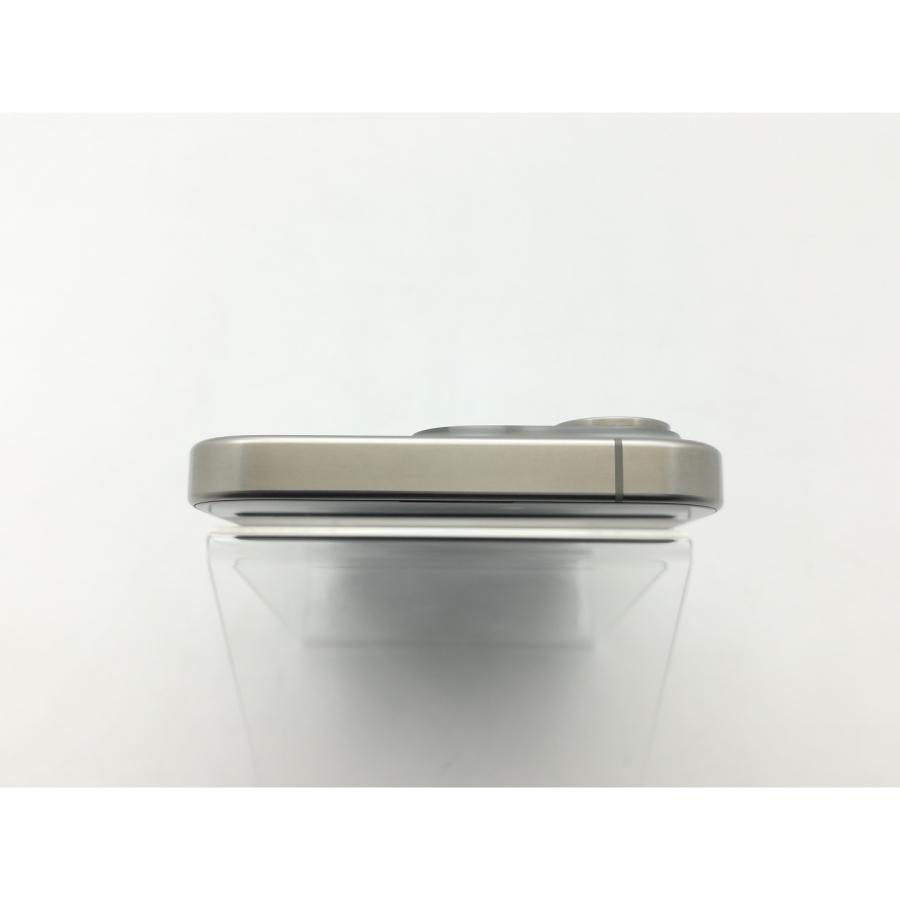 【中古】Apple docomo 【SIMフリー】 iPhone 15 Pro 512GB ナチュラルチタニウム MTUK3J/A【大阪堂島】保証期間１ヶ月【ランクB】の画像