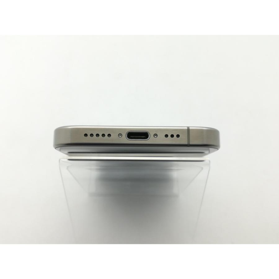 【中古】Apple docomo 【SIMフリー】 iPhone 15 Pro 512GB ナチュラルチタニウム MTUK3J/A【大阪堂島】保証期間１ヶ月【ランクB】の画像