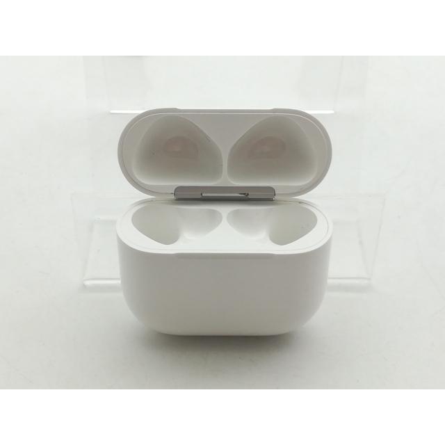 中古】Apple AirPods 4 アクティブノイズキャンセリング搭載モデル
