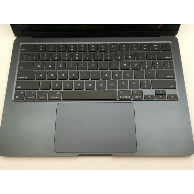 【中古】Apple MacBook Air 13インチ CTO (M2,2022) ミッドナイト M2(CPU:8C/GPU:10C)/16G/512G/35W AC(USB-Cx2)【神戸】保証期間１ヶ月【ランクA】の画像