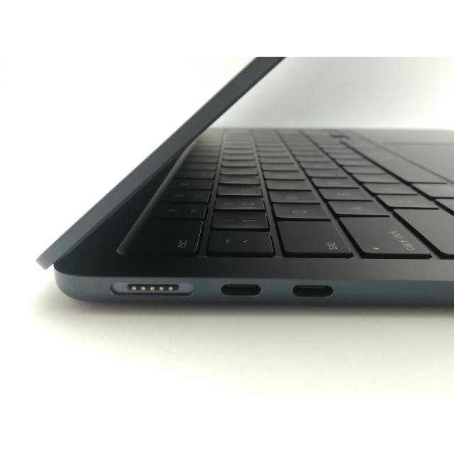 【中古】Apple MacBook Air 13インチ CTO (M2,2022) ミッドナイト M2(CPU:8C/GPU:10C)/16G/512G/35W AC(USB-Cx2)【神戸】保証期間１ヶ月【ランクA】の画像