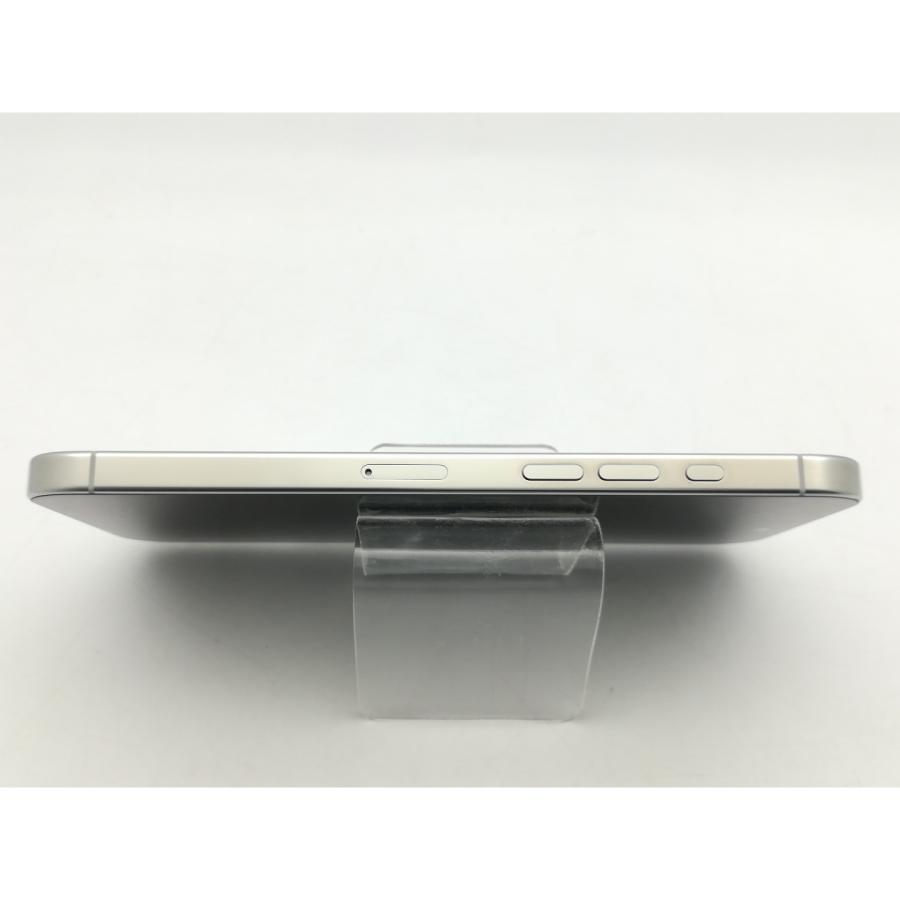 【中古】Apple 国内版 【SIMフリー】 iPhone 16 Pro Max 256GB ホワイトチタニウム MYWH3J/A【神戸】保証期間１ヶ月【ランクA】の画像