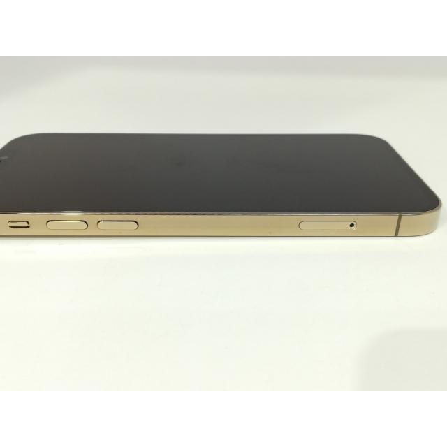 【中古】Apple au 【SIMロック解除済み】 iPhone 12 Pro 256GB ゴールド MGMC3J/A【日本橋3】保証期間１ヶ月【ランクB】｜janpara｜06