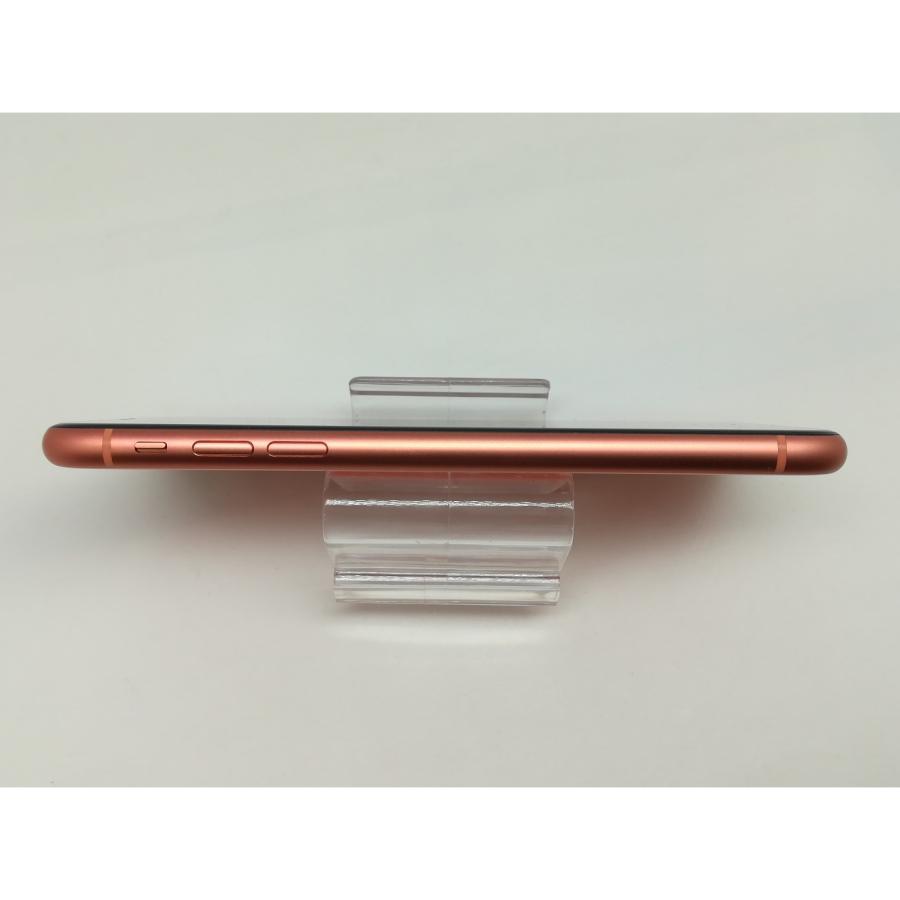 中古】Apple au 【SIMロック解除済み】 iPhone XR 64GB コーラル