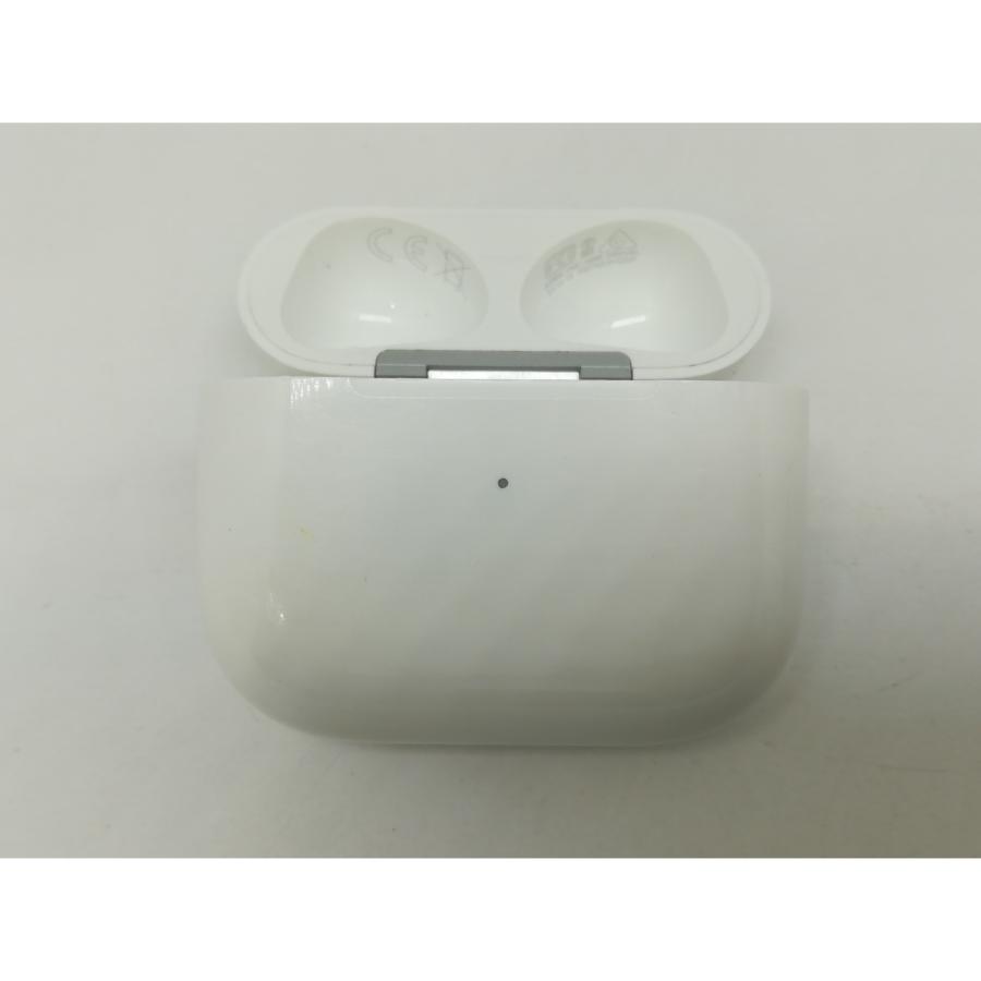AirPods (第3世代) MagSafe充電ケース付き \"中古品\" Apple AIRPODS（第3世代） MagSafe充電ケース付き 完全ワイヤレス