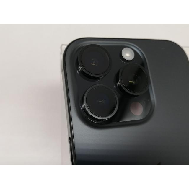 【中古】Apple 国内版 【SIMフリー】 iPhone 16 Pro 128GB ブラックチタニウム MYMV3J/A【日本橋3】保証期間１ヶ月【ランクB】の画像
