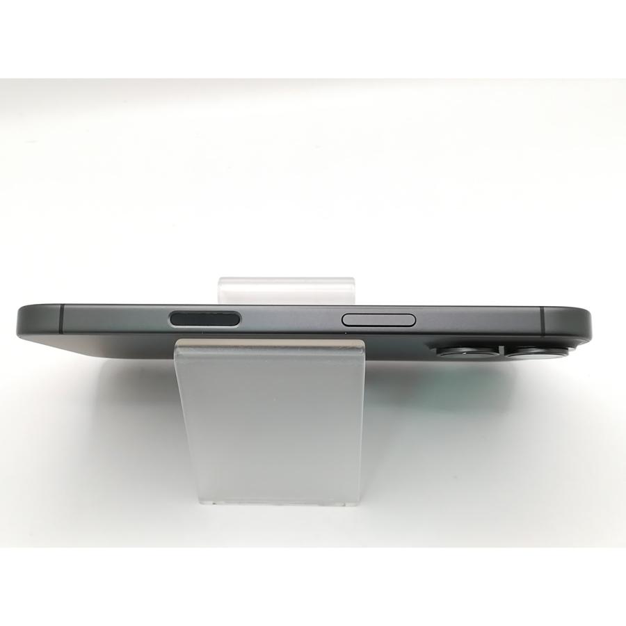 【中古】Apple 国内版 【SIMフリー】 iPhone 17 256GB ブラック MG674J/A【新橋烏森通り】保証期間１ヶ月【ランクA】の画像